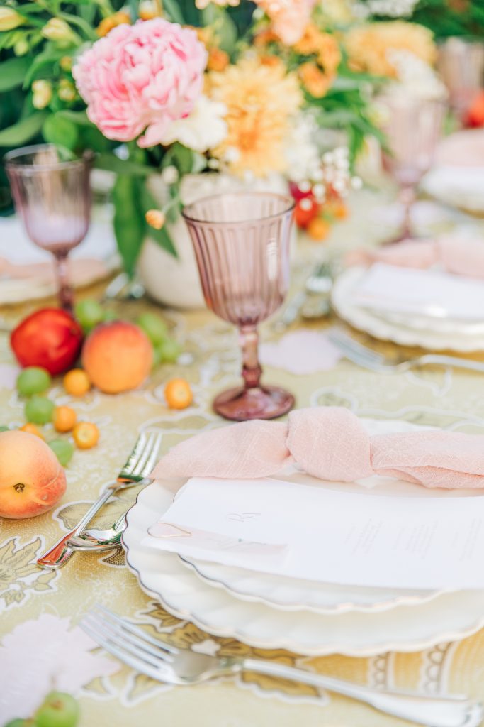 moderne tischdeko Hochzeit la table romantique