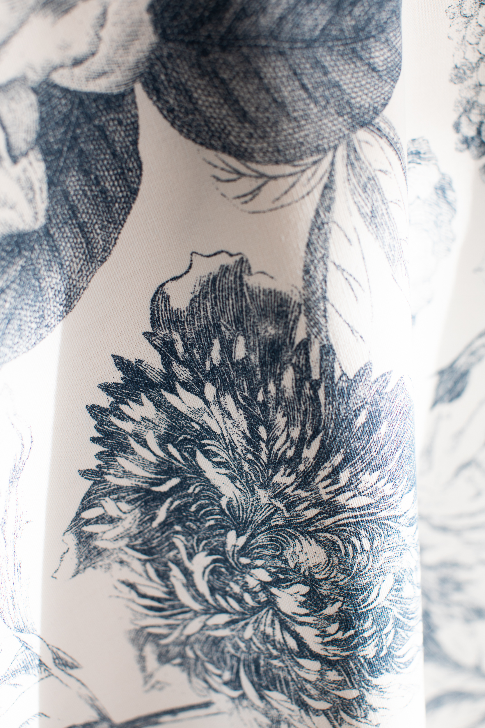 Bodenlange Tischdecken mit Motiv mieten