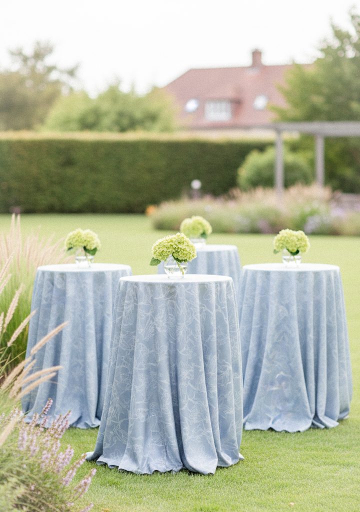 Bodenlange Tischdecke mieten für Hochzeiten und besondere Events