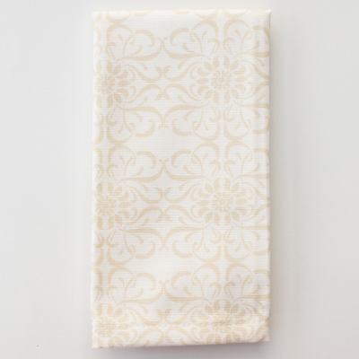 Moderne Stoffserviette mit Muster mieten